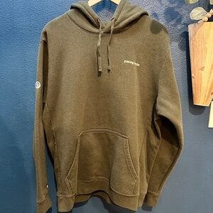 💚 Patagonia Fitz Roy Icon Uprisal Hoody – Men’s Large, Green 💚